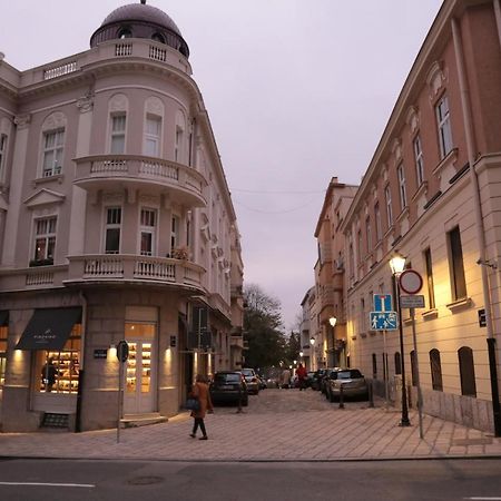 Petars Apartment Belgrado Exterior foto